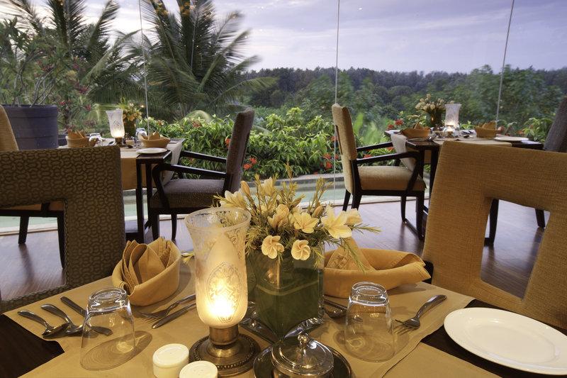 The Serai Chikmagalūr Restaurace fotografie